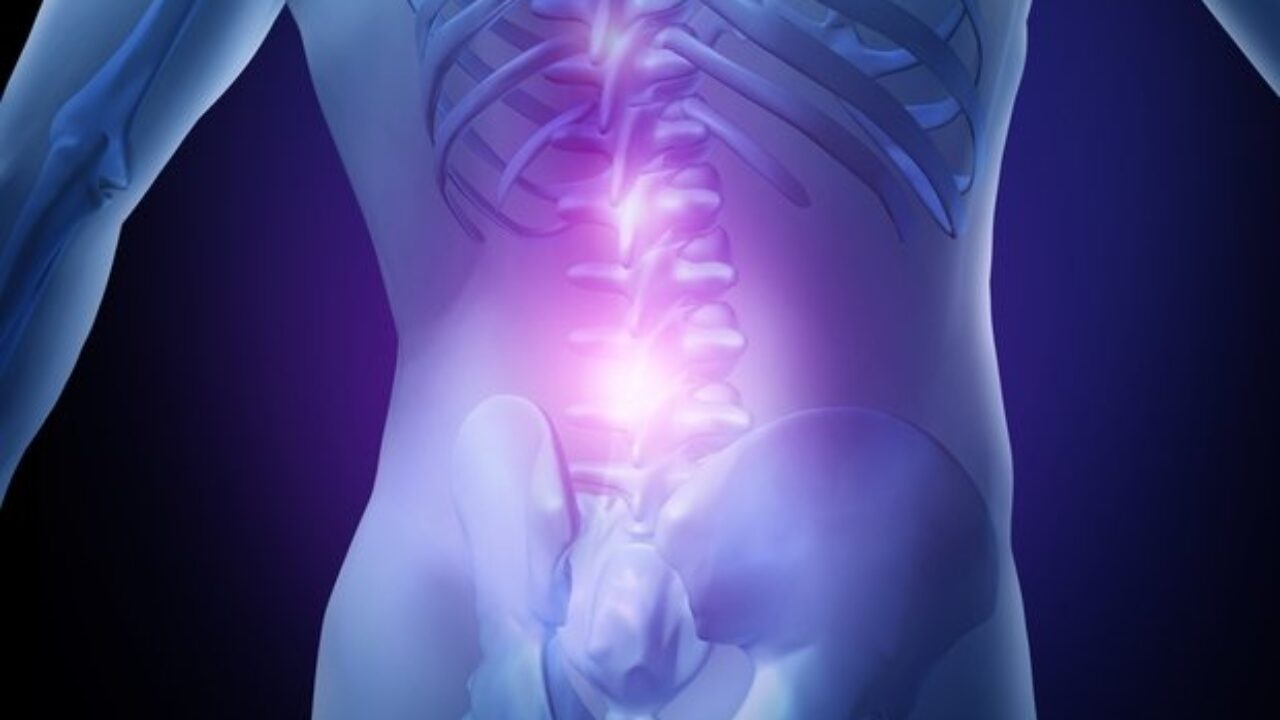 Distensión muscular en la espalda baja: dolor agudo por
