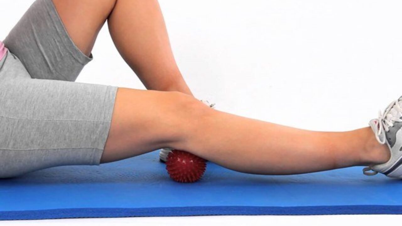 Este práctico rodillo de masaje muscular te cambiará la vida